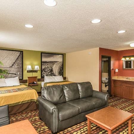 Super 8 By Wyndham Grand Forks Hotel Luaran gambar