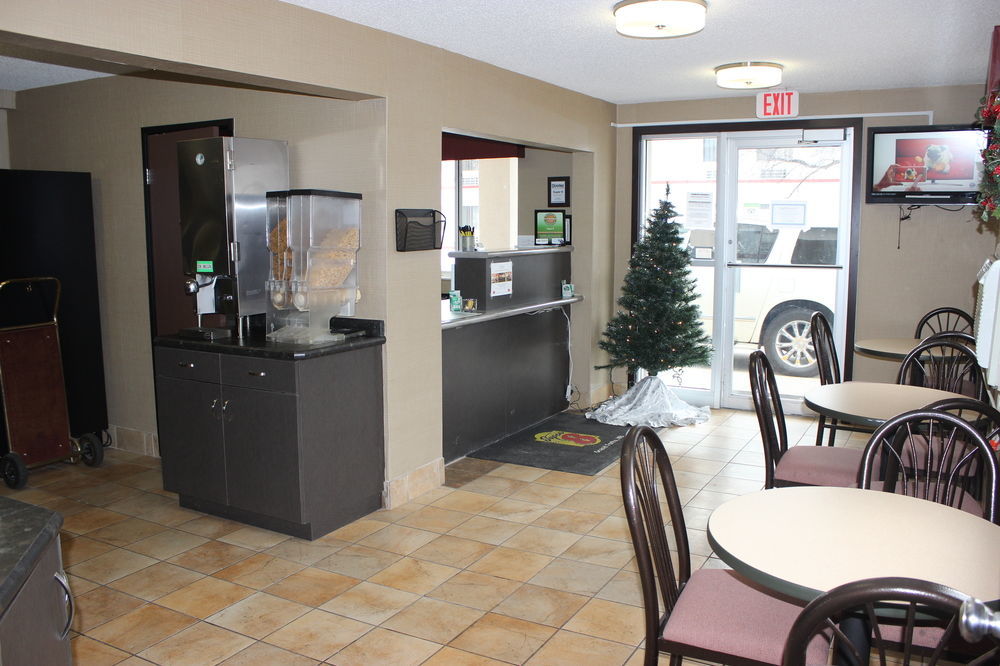 Super 8 By Wyndham Grand Forks Hotel Luaran gambar