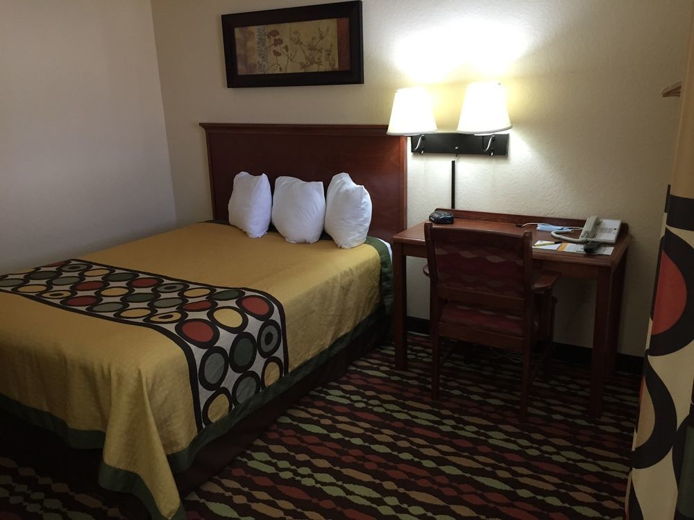 Super 8 By Wyndham Grand Forks Hotel Luaran gambar