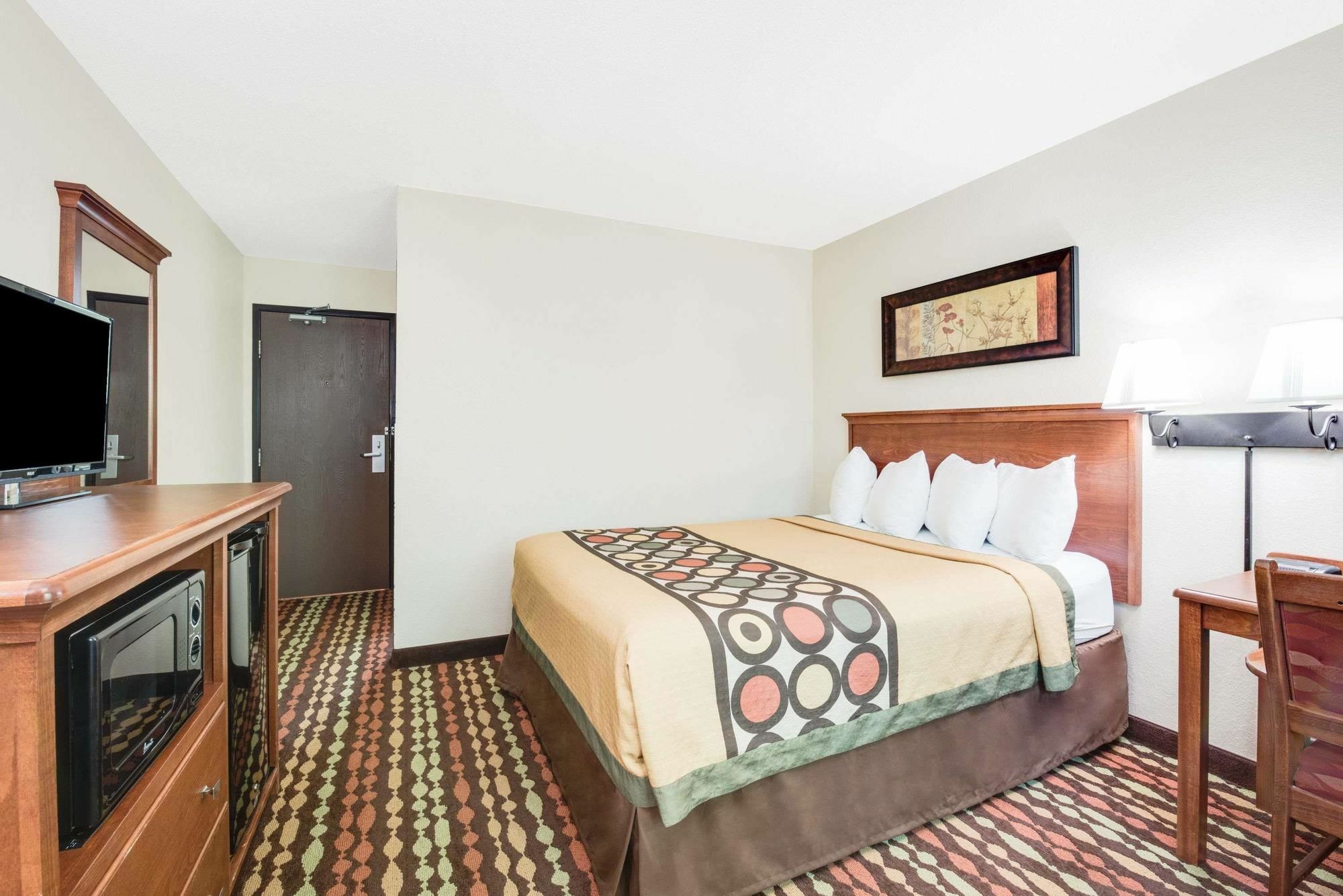 Super 8 By Wyndham Grand Forks Hotel Luaran gambar